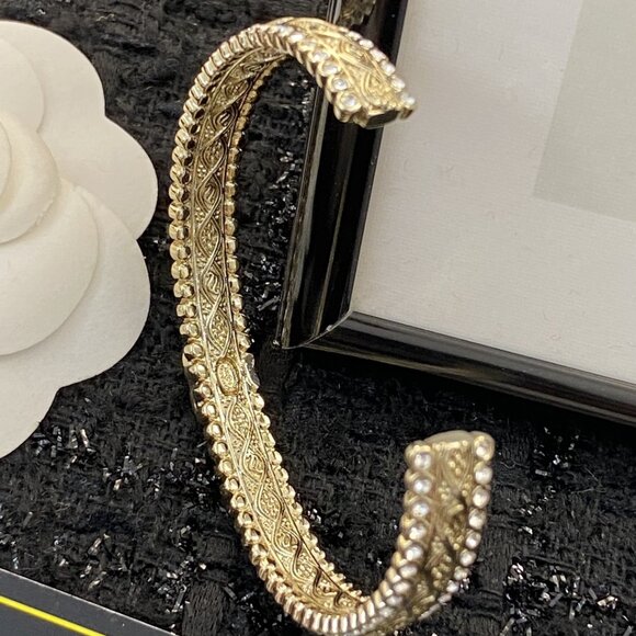 Chanel bracelet - Picture 3 of 5